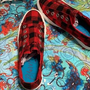 Women’s slip on sneakers
